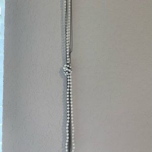 Pearl and chain necklace